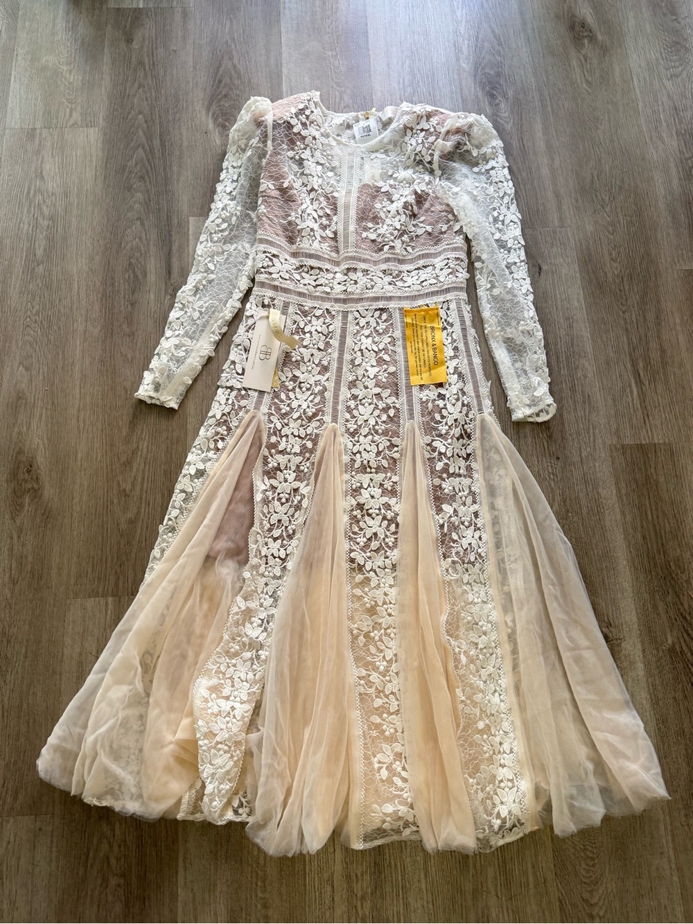bronx and banco megan white & cream lace & tulle midi bridal dress size XL NEW